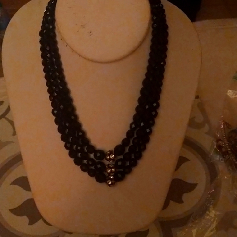 Beautiful three tier choker